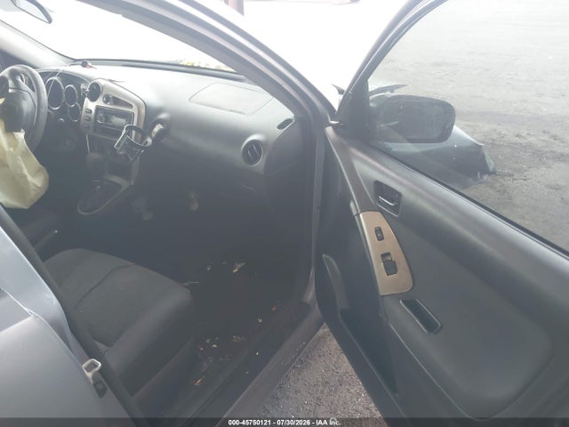 45750121 :رقم المزاد ، 2T1KR32E96C599424 vin ، 2006 Toyota Matrix مزاد بيع