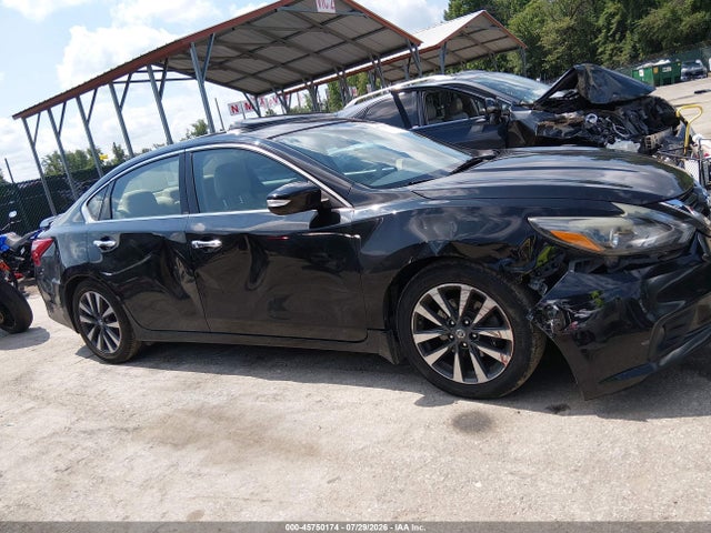 2017 Nissan Altima 2.5 Sl მანქანა იყიდება აუქციონზე, vin: 1N4AL3APXHC144664, აუქციონის ნომერი: 45750174