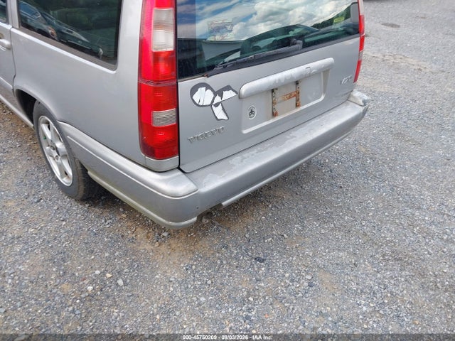 Продажа на аукционе авто 1998 Volvo V70, vin: YV1LW5577W3474902, номер лота: 45750209