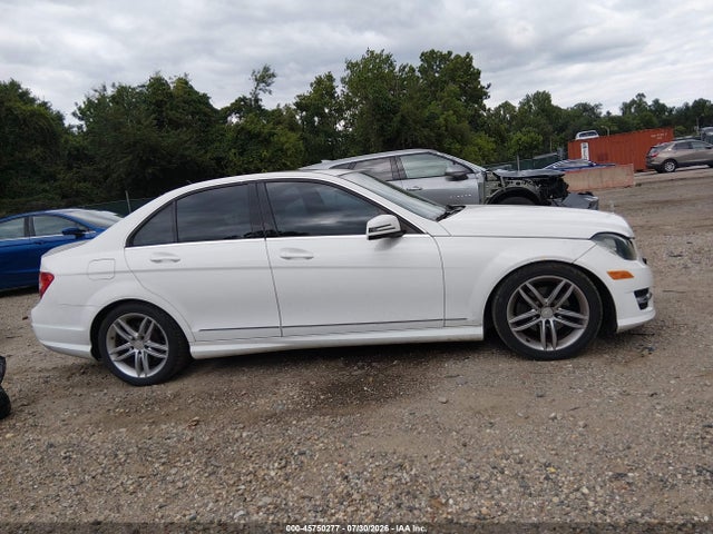 45750277 :رقم المزاد ، WDDGF4HB6DR276135 vin ، 2013 Mercedes-benz C 250 Sport مزاد بيع