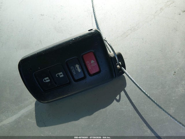 2012 Toyota Camry Hybrid Xle მანქანა იყიდება აუქციონზე, vin: 4T1BD1FK4CU058231, აუქციონის ნომერი: 45750301