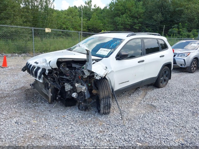 1C4PJLAS7HW572723 Jeep Cherokee Altitude