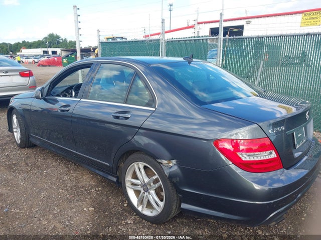 2014 Mercedes-benz C 250 Sport მანქანა იყიდება აუქციონზე, vin: WDDGF4HB2EA959109, აუქციონის ნომერი: 45750428