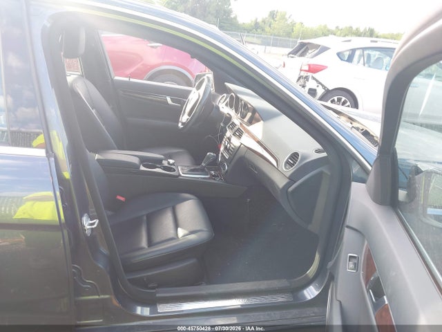2014 Mercedes-benz C 250 Sport მანქანა იყიდება აუქციონზე, vin: WDDGF4HB2EA959109, აუქციონის ნომერი: 45750428