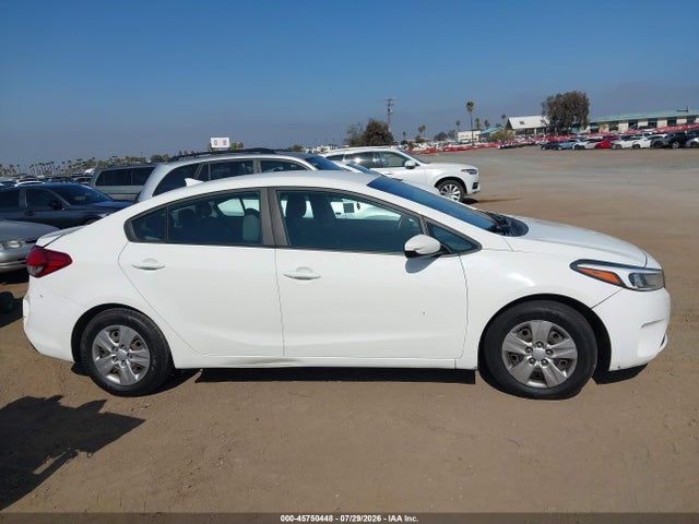 KIA FORTE LX 2018 3KPFK4A70JE211117 Image 13