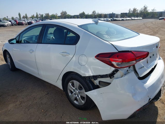 KIA FORTE LX 2018 3KPFK4A70JE211117 Image 14