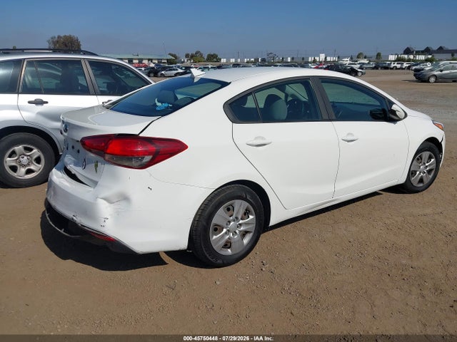 KIA FORTE LX 2018 3KPFK4A70JE211117 Image 4