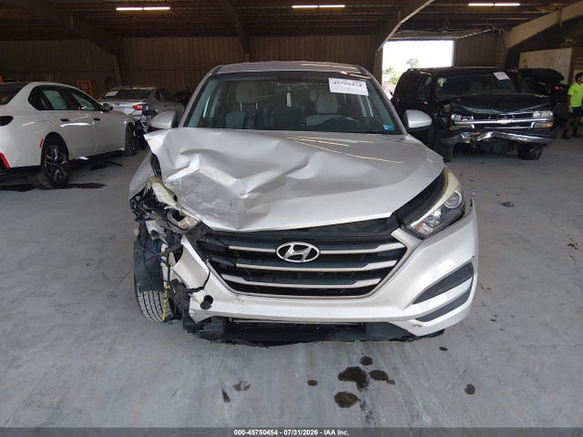 2016 Hyundai Tucson Se მანქანა იყიდება აუქციონზე, vin: KM8J23A44GU089359, აუქციონის ნომერი: 45750454
