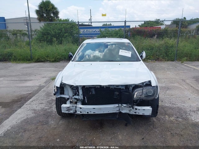 2022 Chrysler 300 S მანქანა იყიდება აუქციონზე, vin: 2C3CCABG7NH135231, აუქციონის ნომერი: 45750539