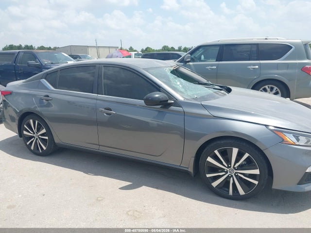 45750590 :رقم المزاد ، 1N4BL4CV8NN367937 vin ، 2022 Nissan Altima Sr Fwd مزاد بيع