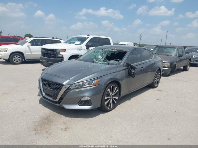 45750590 :رقم المزاد ، 1N4BL4CV8NN367937 vin ، 2022 Nissan Altima Sr Fwd مزاد بيع