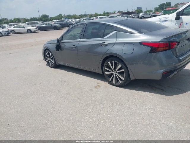 45750590 :رقم المزاد ، 1N4BL4CV8NN367937 vin ، 2022 Nissan Altima Sr Fwd مزاد بيع