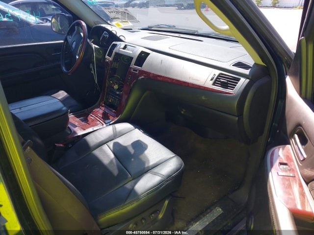 45750594 :رقم المزاد ، 1GYFK66888R119775 vin ، 2008 Cadillac Escalade Esv مزاد بيع