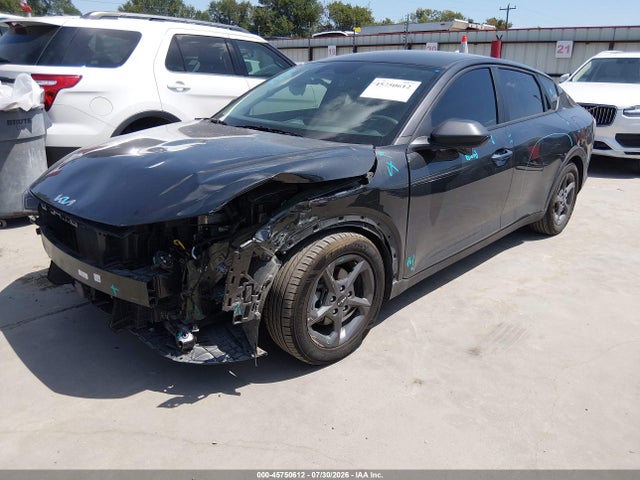 2025 Kia K4 Lxs მანქანა იყიდება აუქციონზე, vin: 3KPFT4DE3SE115197, აუქციონის ნომერი: 45750612