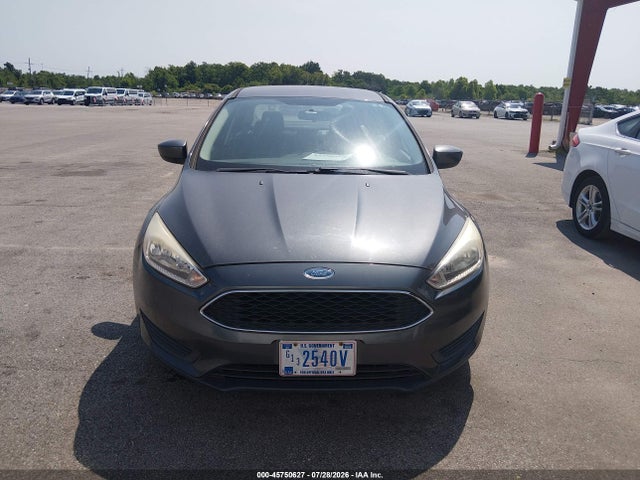 1FADP3F24JL327952 Ford FOCUS SE