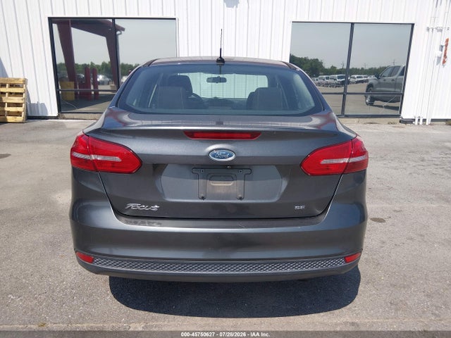 1FADP3F24JL327952 Ford FOCUS SE