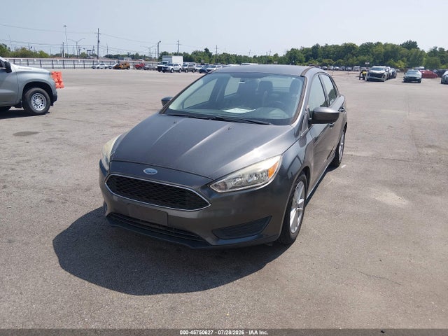 1FADP3F24JL327952 Ford FOCUS SE