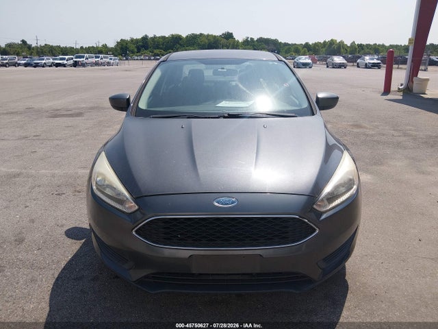 1FADP3F24JL327952 Ford FOCUS SE
