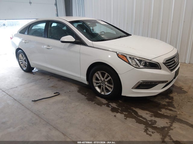 2015 Hyundai Sonata Se მანქანა იყიდება აუქციონზე, vin: 5NPE24AFXFH004417, აუქციონის ნომერი: 45750644