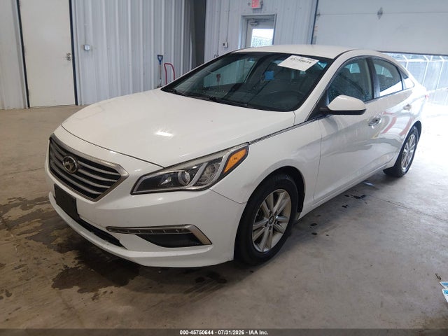 2015 Hyundai Sonata Se მანქანა იყიდება აუქციონზე, vin: 5NPE24AFXFH004417, აუქციონის ნომერი: 45750644