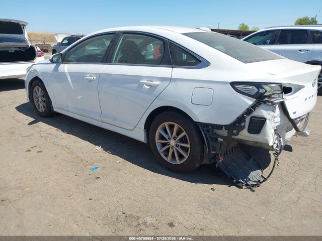 Hyundai SONATA SE 2019 5NPE24AF1KH738910 Image 3