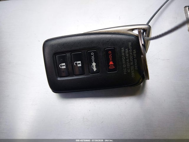 45750660 :رقم المزاد ، JTHCM1D21H5022413 vin ، 2017 Lexus Is 300 مزاد بيع