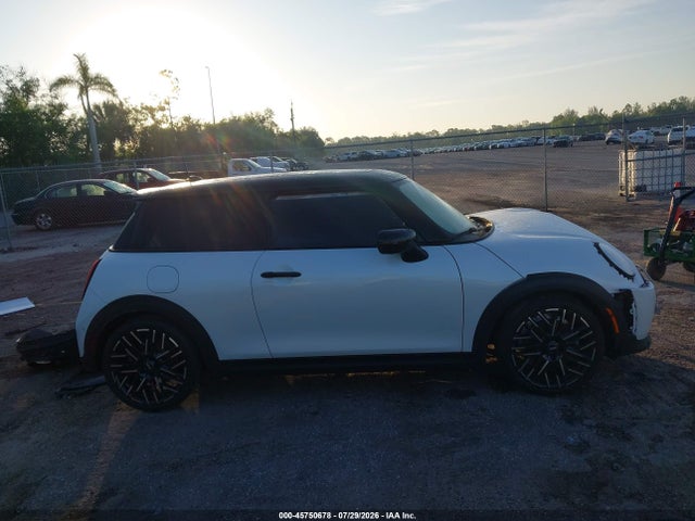 Продажа на аукционе авто 2025 Mini Hardtop Cooper S, vin: WMW23GD07S2W27379, номер лота: 45750678