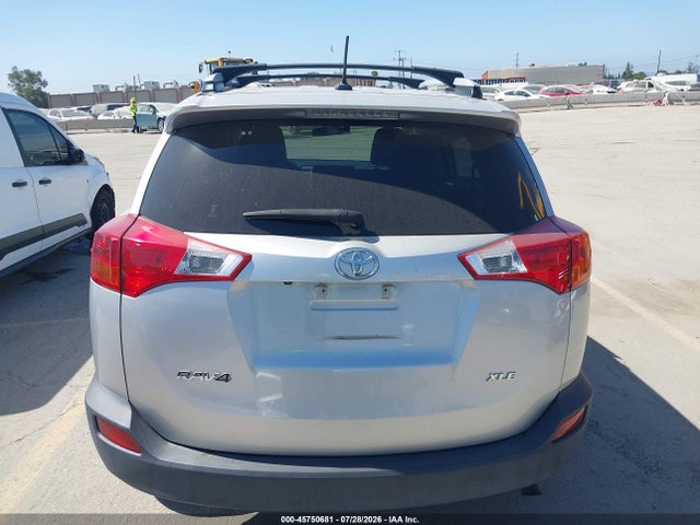 JTMWFREV5EJ009215 Toyota Rav4 Xle