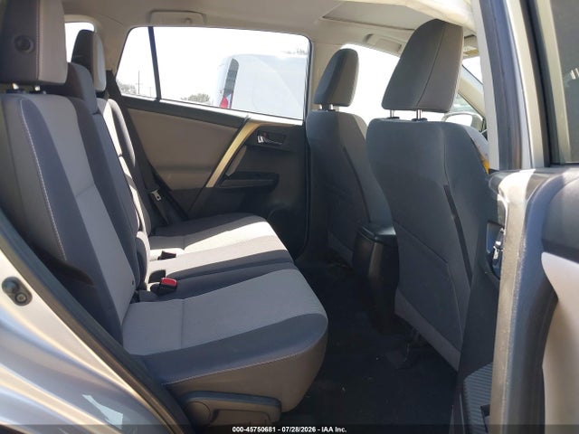 JTMWFREV5EJ009215 Toyota Rav4 Xle