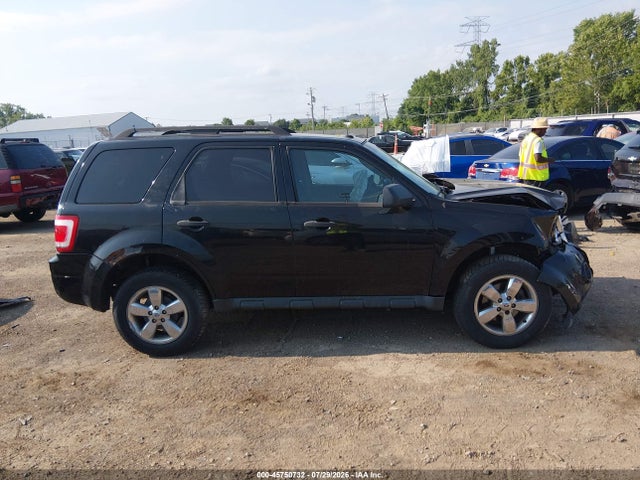 45750732 :رقم المزاد ، 1FMCU03G89KA15823 vin ، 2009 Ford Escape Xlt مزاد بيع