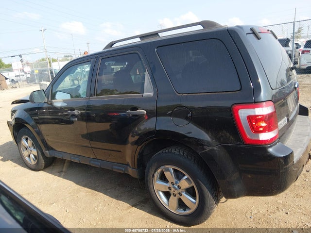45750732 :رقم المزاد ، 1FMCU03G89KA15823 vin ، 2009 Ford Escape Xlt مزاد بيع