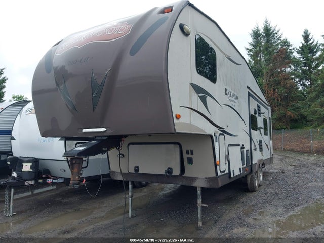 Rockwood Other 2014 4X4FRLE28E1854113 Image 2