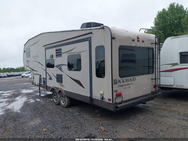 Rockwood Other 2014 4X4FRLE28E1854113 Image 3