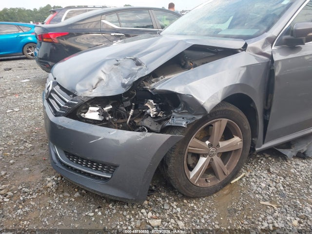2013 Volkswagen Passat 2.5l Se მანქანა იყიდება აუქციონზე, vin: 1VWBP7A35DC082993, აუქციონის ნომერი: 45750850