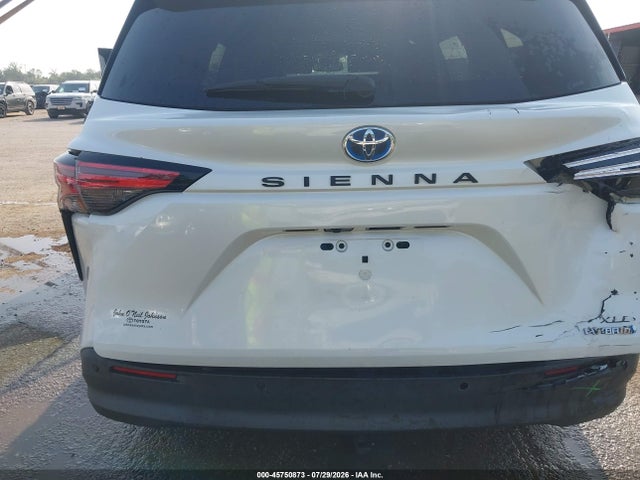 45750873 :رقم المزاد ، 5TDYRKEC6MS054302 vin ، 2021 Toyota Sienna Xle مزاد بيع