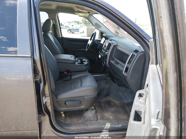 Продажа на аукционе авто 2017 Ram 1500 Tradesman  4x4 6'4 Box, vin: 1C6RR7FG9HS826587, номер лота: 45750985