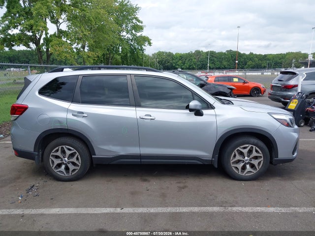 Продаж на аукціоні авто 2021 Subaru Forester Premium, vin: JF2SKAFC8MH541252, номер лоту: 45750987