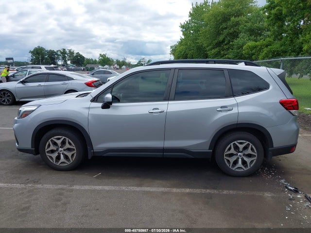 Продаж на аукціоні авто 2021 Subaru Forester Premium, vin: JF2SKAFC8MH541252, номер лоту: 45750987