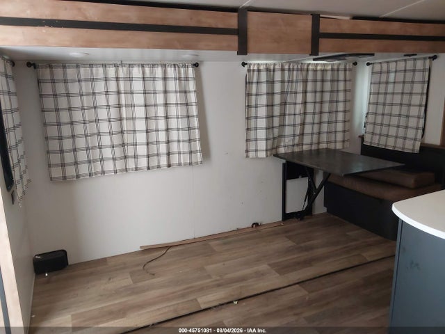Продажа на аукционе авто 2022 Keystone Outback, vin: 4YDT0BS29NB453209, номер лота: 45751081