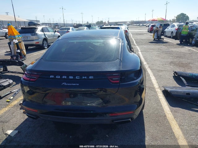 WP0AA2A75JL119588 Porsche PANAMERA 4