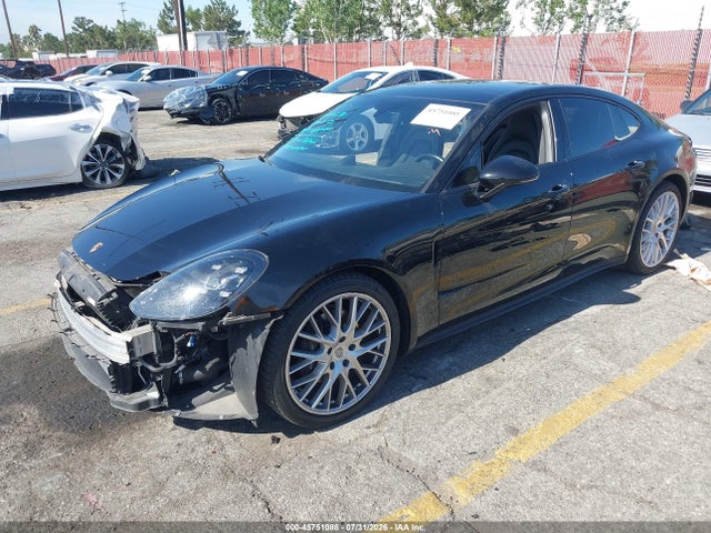 WP0AA2A75JL119588 Porsche PANAMERA 4