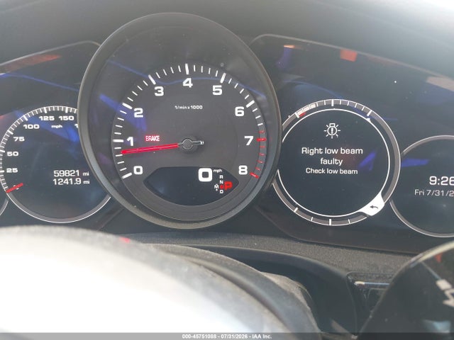 WP0AA2A75JL119588 Porsche PANAMERA 4