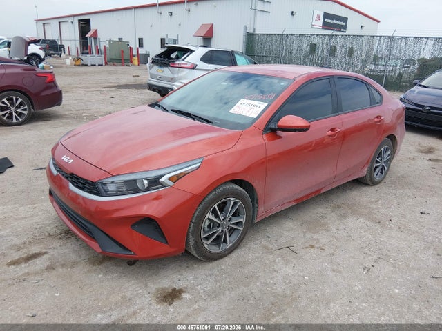 KIA Forte Lxs 2023 3KPF24AD9PE666739 Image 2
