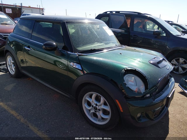 Продажа на аукционе авто 2011 Mini Cooper S, vin: WMWSV3C52BTY13258, номер лота: 45751189