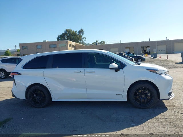 Auction sale of the 2021 Toyota Sienna Le, vin: 5TDKRKEC8MS016690, lot number: 45751294