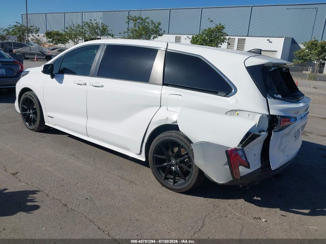 Auction sale of the 2021 Toyota Sienna Le, vin: 5TDKRKEC8MS016690, lot number: 45751294