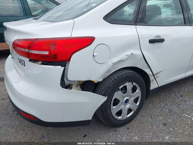 2018 Ford Focus S მანქანა იყიდება აუქციონზე, vin: 1FADP3E2XJL274689, აუქციონის ნომერი: 45751370