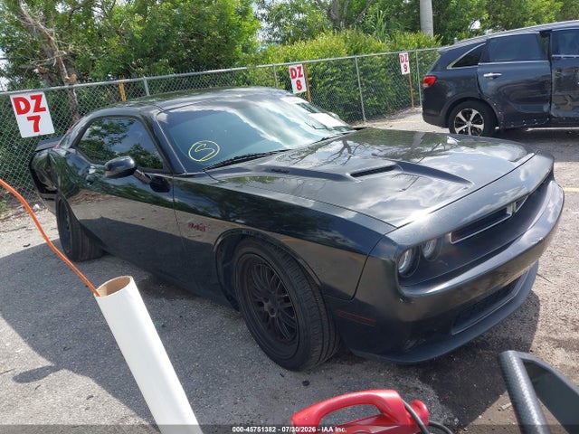 45751382 :رقم المزاد ، 2C3CDZBT4FH783667 vin ، 2015 Dodge Challenger R/t Plus مزاد بيع