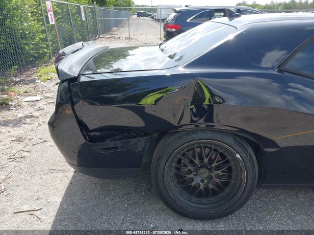 45751382 :رقم المزاد ، 2C3CDZBT4FH783667 vin ، 2015 Dodge Challenger R/t Plus مزاد بيع