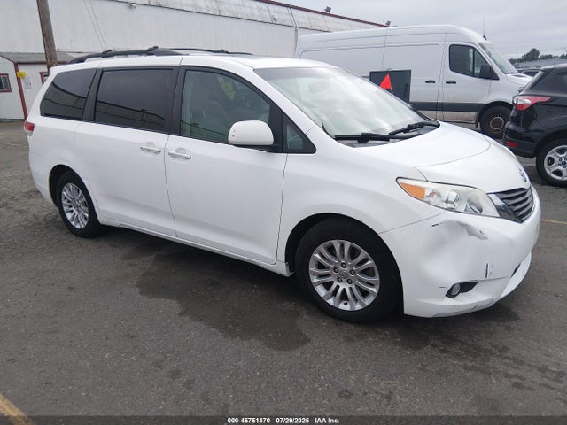 2012 Toyota Sienna Xle V6 8 Passenger მანქანა იყიდება აუქციონზე, vin: 5TDYK3DC8CS187198, აუქციონის ნომერი: 45751470